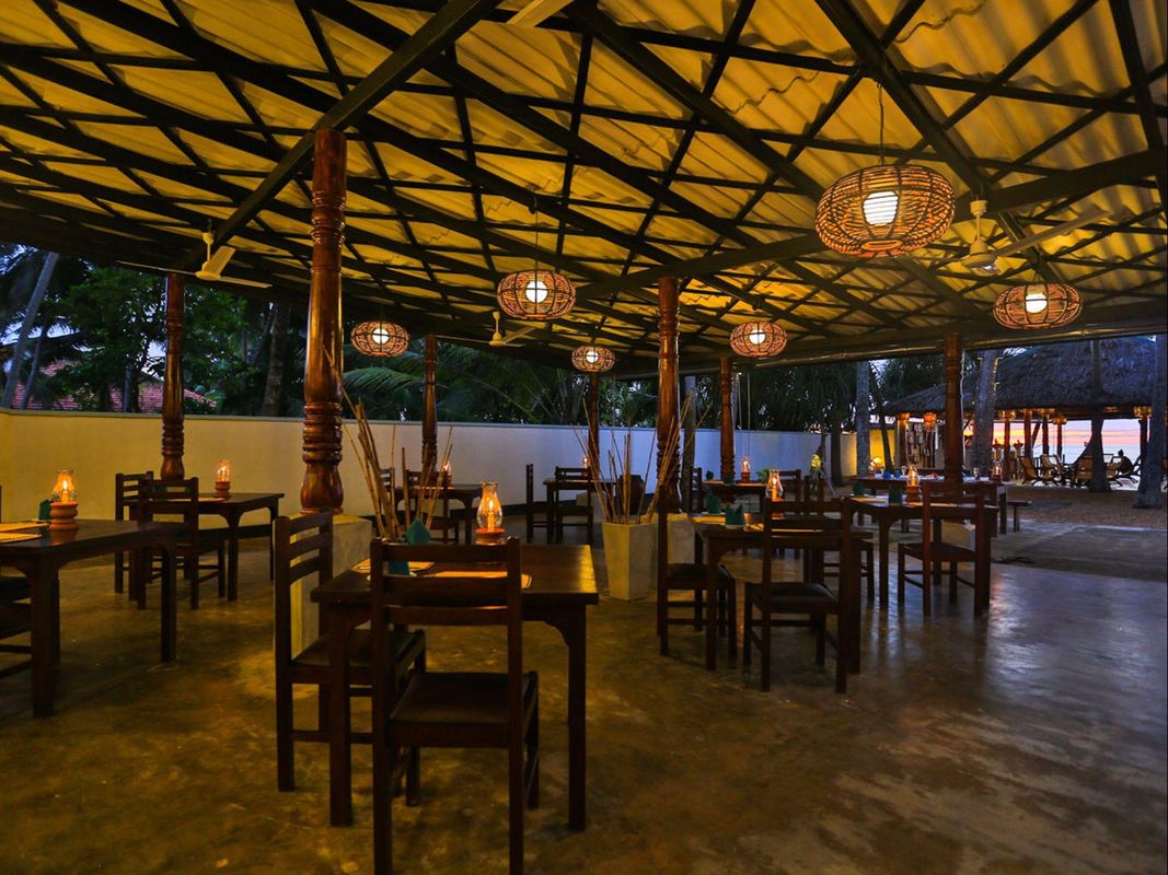 Thejan Beach Cabanas фото 25