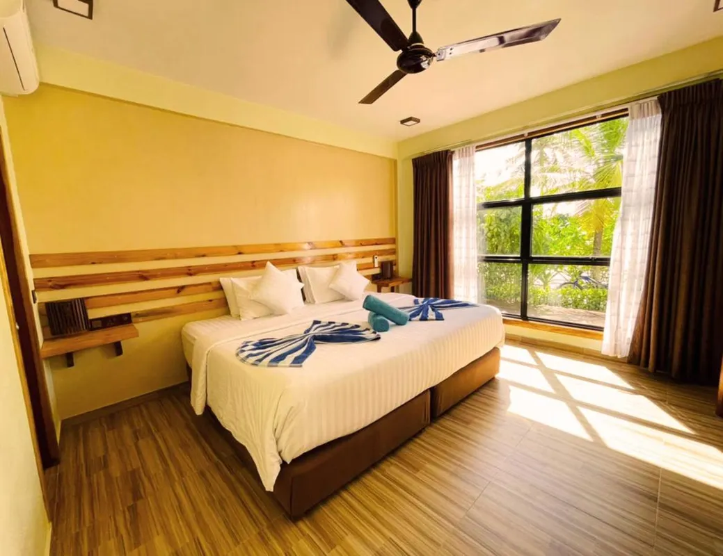 Guest House «Endheri Sunset Dhangethi Guest House» фото 2