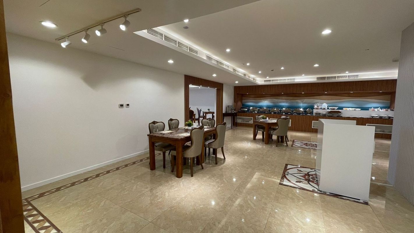 Clifton International Hotel фото 4