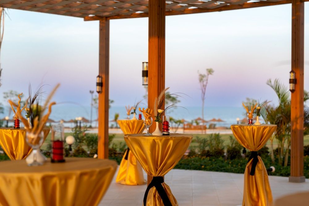 The Three Corners Happy Life Beach Resort фото 92