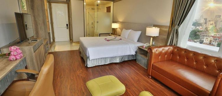 Фото отеля Lotus Saigon Hotel