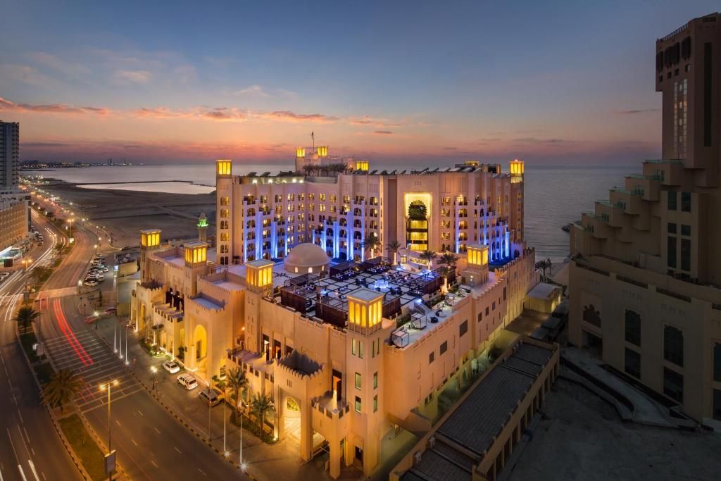 Bahi Ajman Palace Hotel фото 94