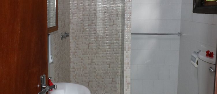Фото отеля Bernique Guest House