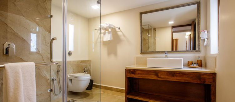 Фото отеля Aguada Anchorage - The Villa Resort