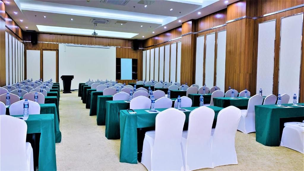 Holiday Inn Express Haikou West Coast фото 24