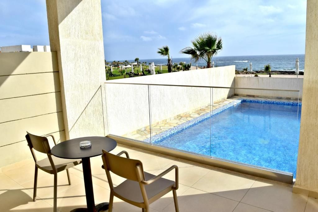 Amphora Hotel & Suites фото 40