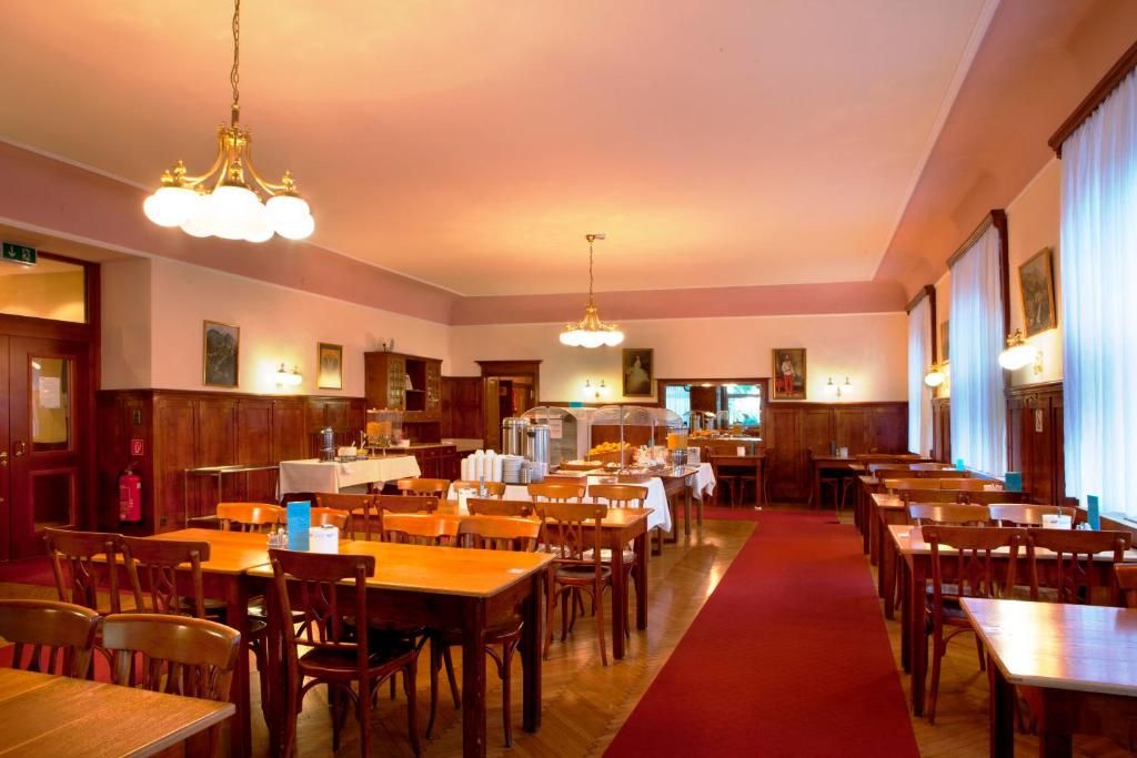 Euro Youth Hotel Krone фото 23