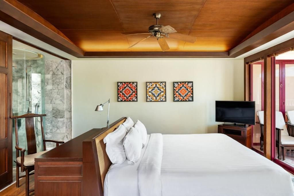 Centara Grand Beach Resort Phuket фото 132