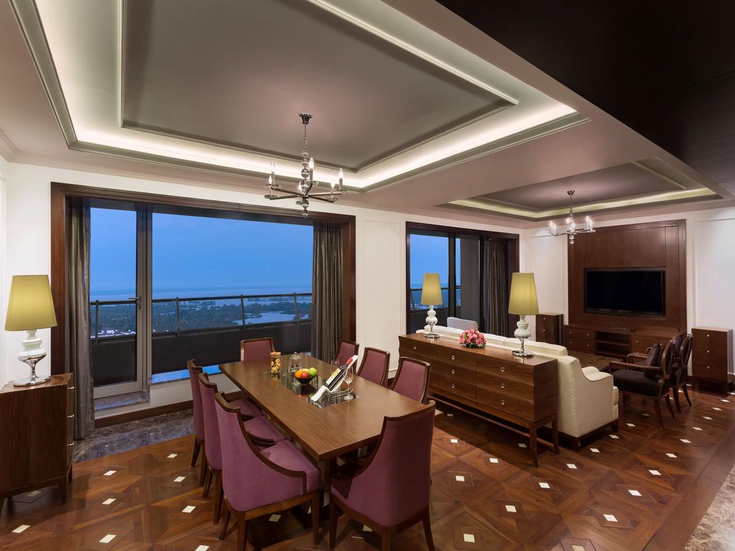 Crowne Plaza Kochi фото 2