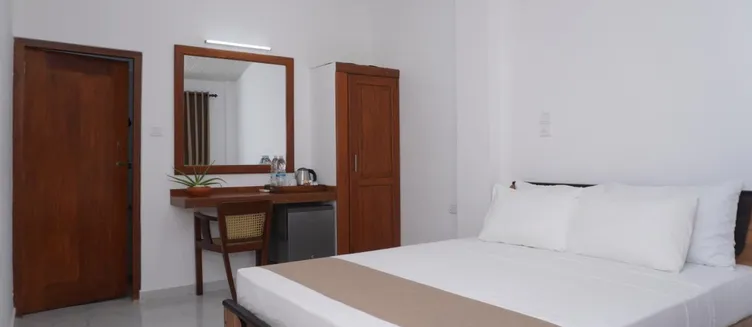Фото отеля Surf Una Beach Hotel