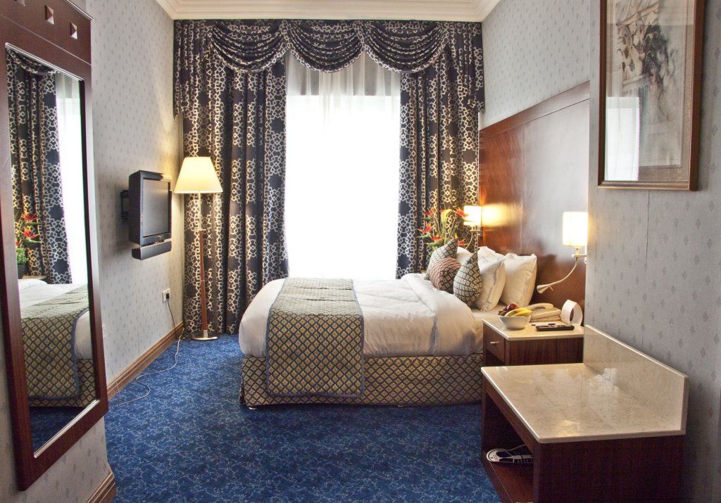 Regent Palace Hotel фото 2