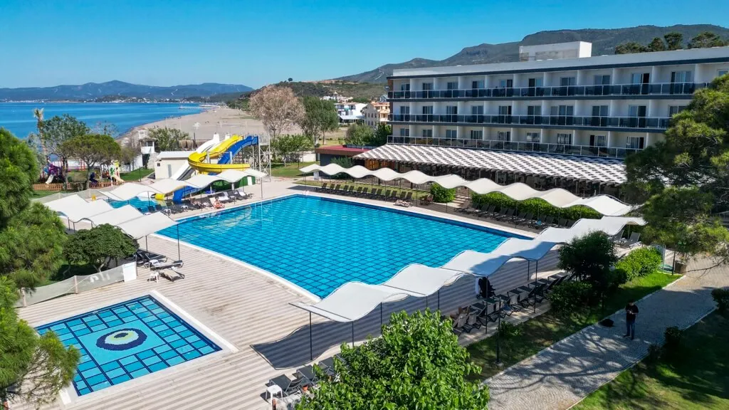 Royal Beach Club Hotel фото 0