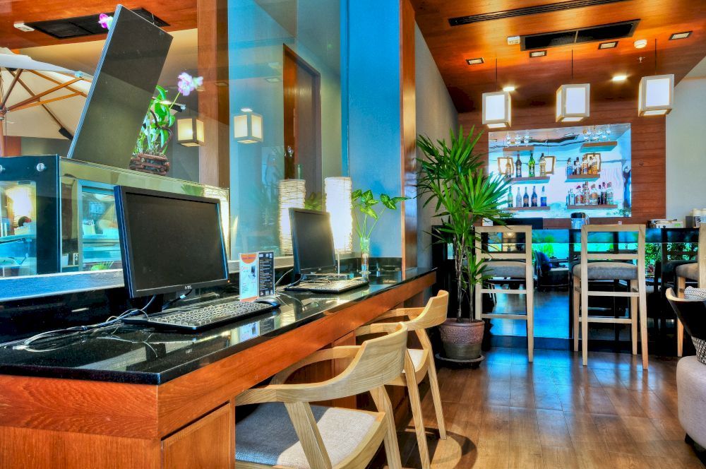 The Ashlee Heights Patong Hotel & Suites фото 59