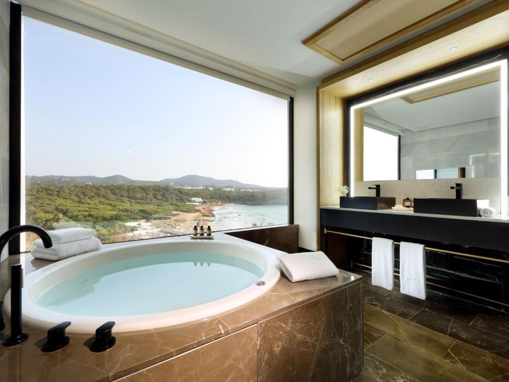 BLESS Hotel Ibiza - The Leading Hotels of The World фото 13