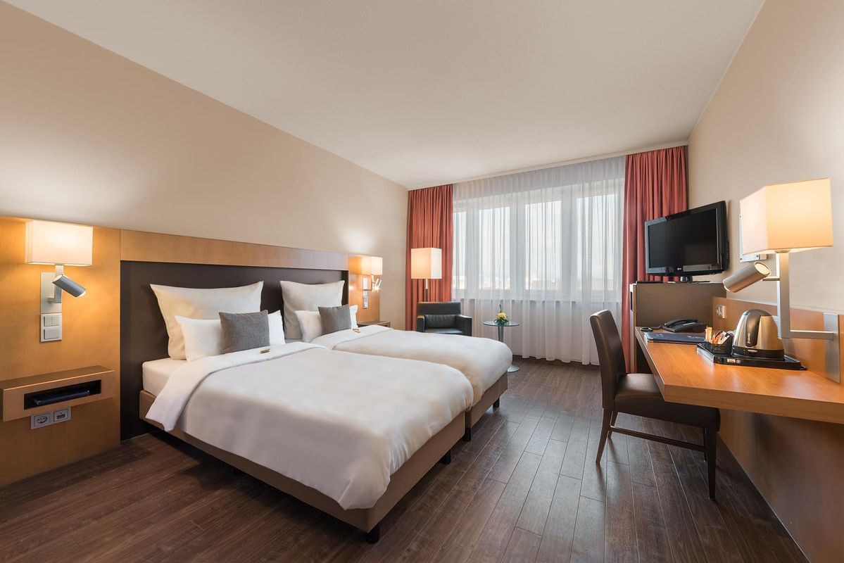 BEST WESTERN PREMIER IB Hotel Friedberger Warte фото 18
