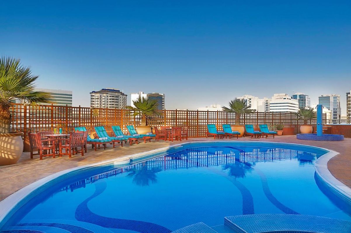 City Seasons Suites фото 1