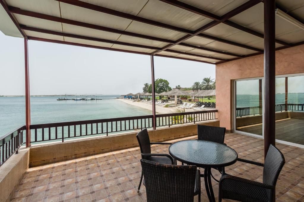Flamingo Beach Resort фото 187