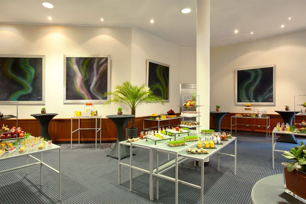 Crowne Plaza Berlin City Centre, an IHG Hotel фото 43