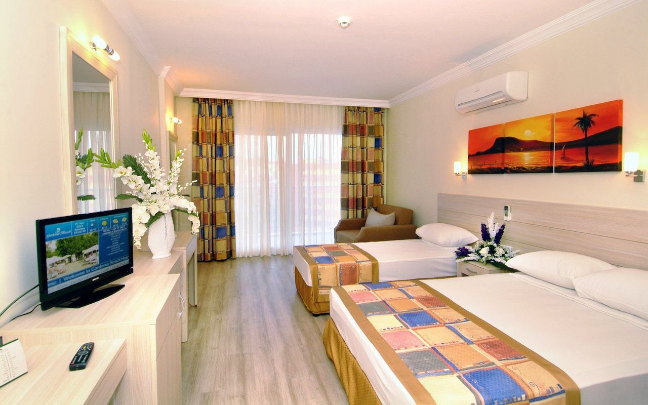 Gardenia Beach Hotel фото 3