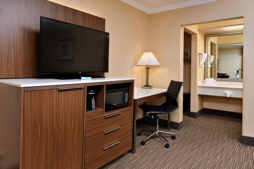 Best Western Hollywood Plaza Inn - Hollywood Walk of Fame Hotel - LA фото 48