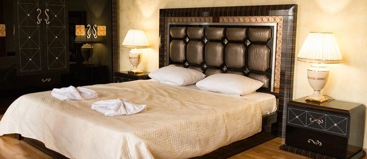 Фото отеля Holiday Hotel