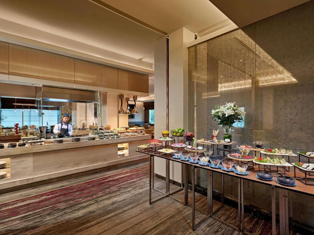 Movenpick Hotel Hanoi фото 60
