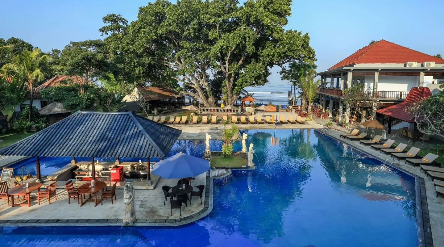 Puri Saron Hotel Seminyak фото 0