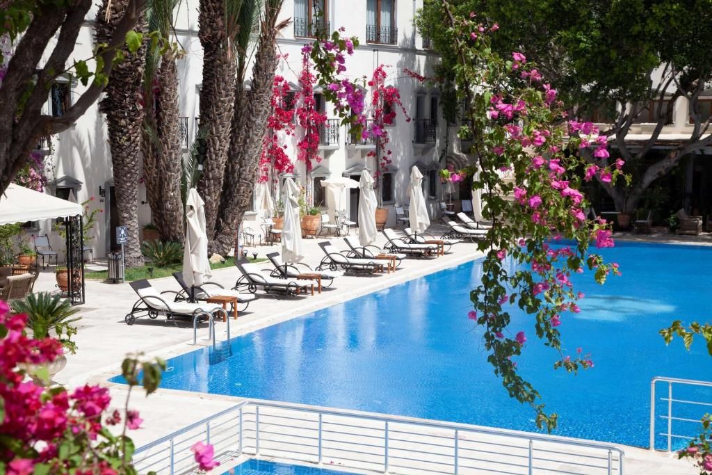 DoubleTree by Hilton Bodrum Marina Vista фото 7
