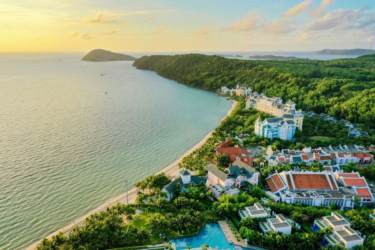 JW Marriott Phu Quoc Emerald Bay Resort & Spa фото 1