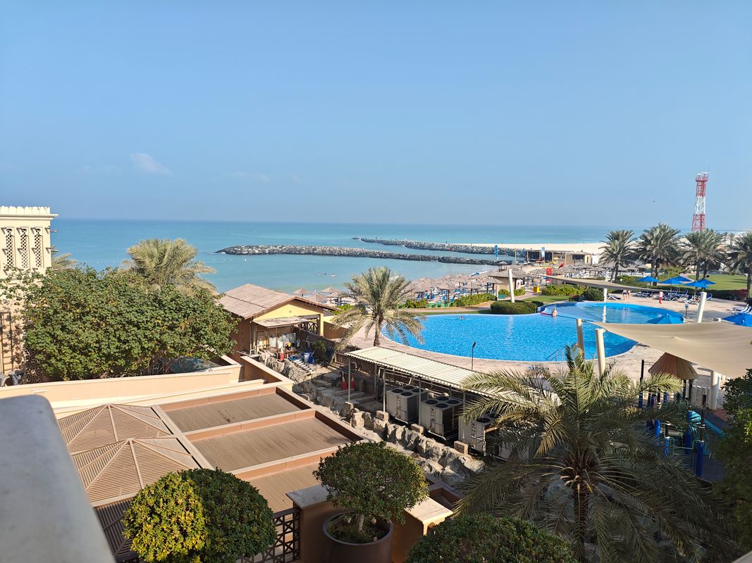Sheraton Sharjah Beach Resort & Spa фото 93