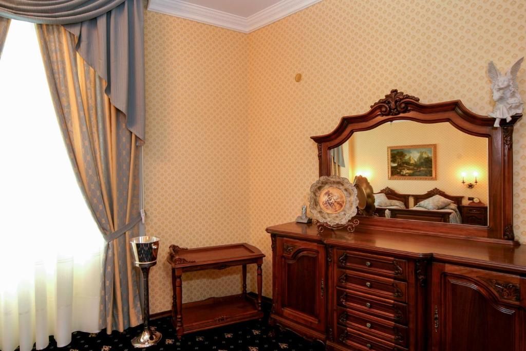 Grand Hotel London фото 23