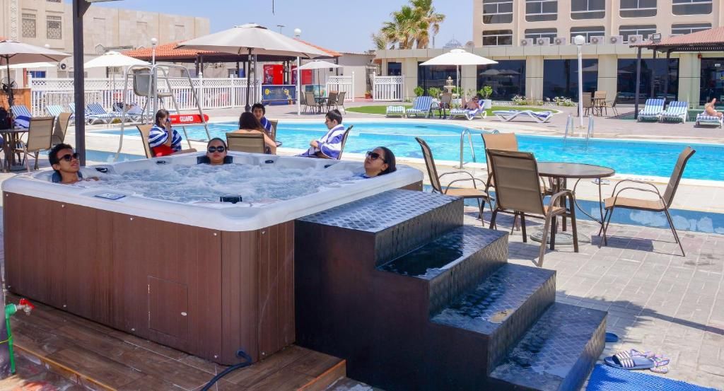 Ajman Beach Hotel фото 19
