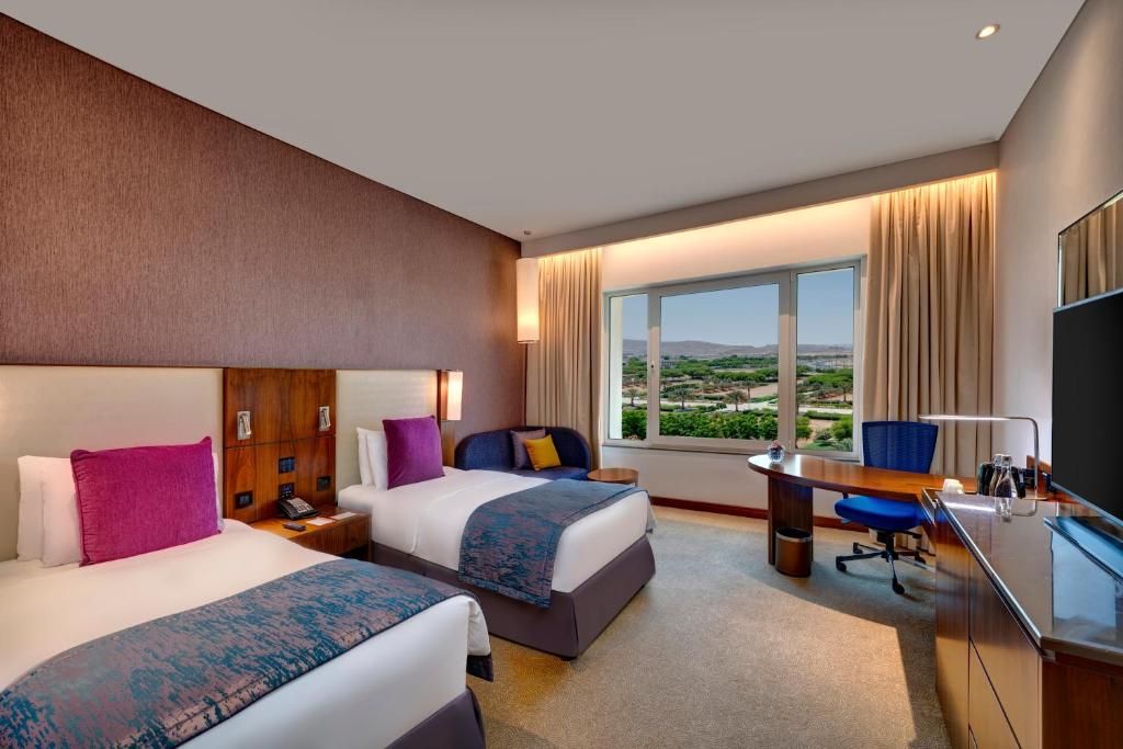 Crowne Plaza Muscat OCEC фото 2