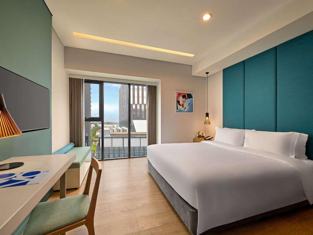Novotel Living Saigon South фото 1