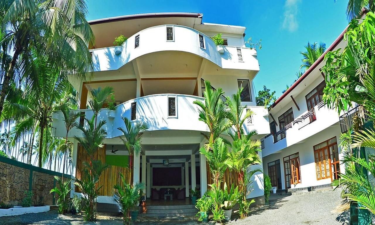 Green Shadows Beach Hotel фото 0