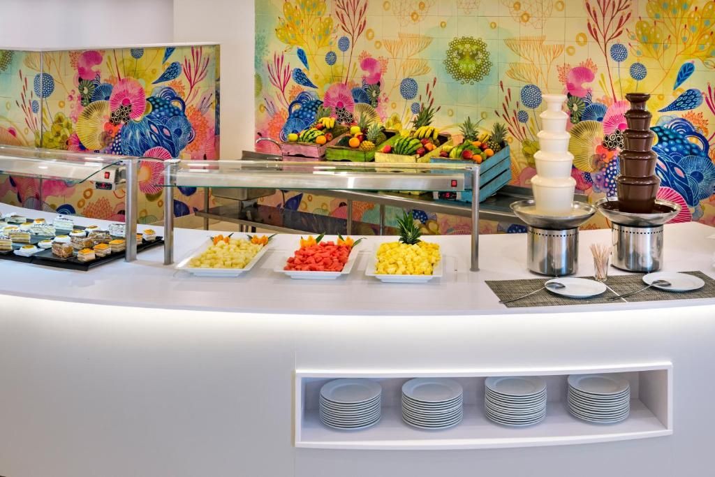 Mediterraneo Bay Hotel & Resort фото 16