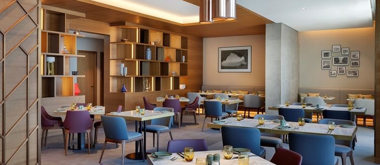 Фото отеля DoubleTree by Hilton Sharjah Waterfront Hotel & Residences