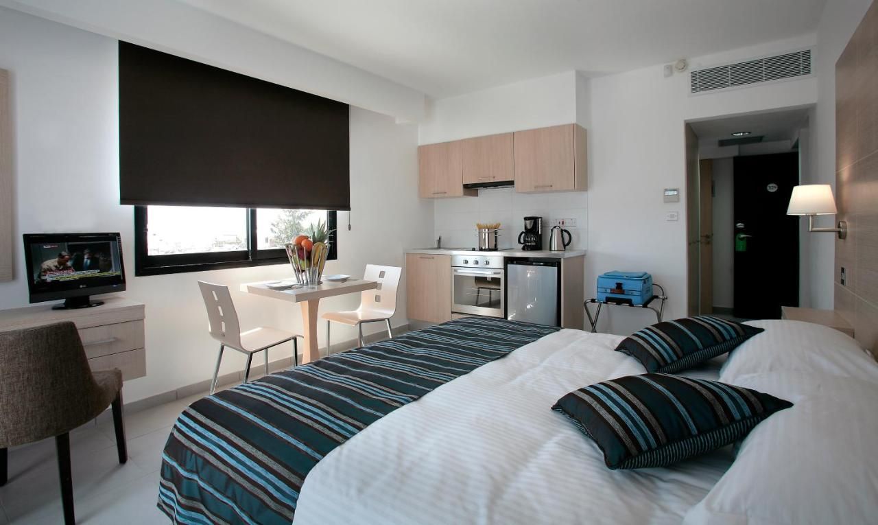 Anemi Hotel and Suites фото 4