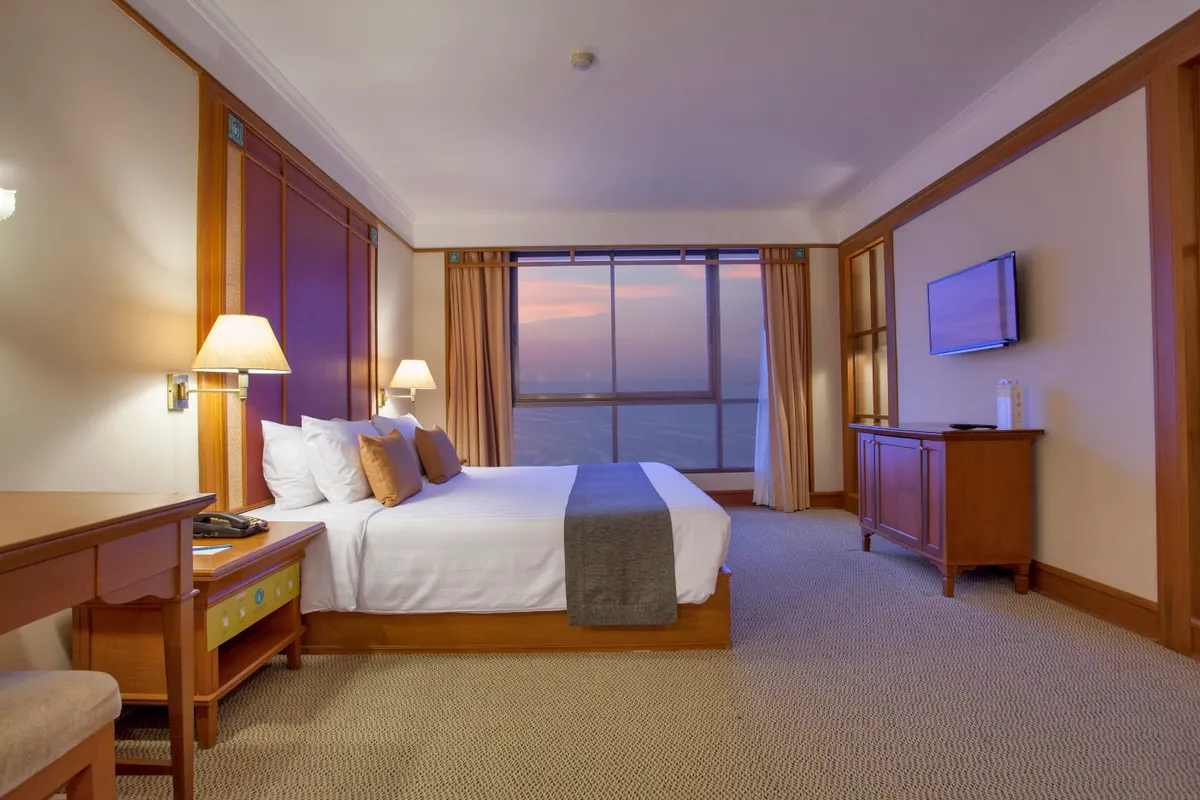 Cholchan Pattaya Beach Resort фото 3