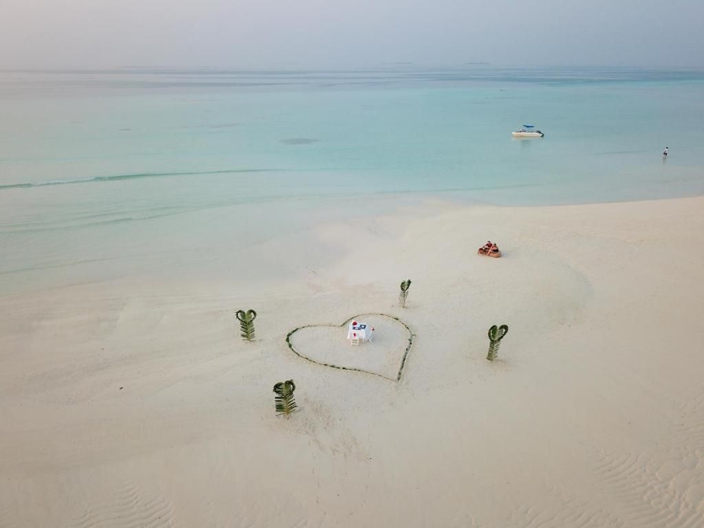 Guest House «Whitesand Dhigurah Guest House» фото 3