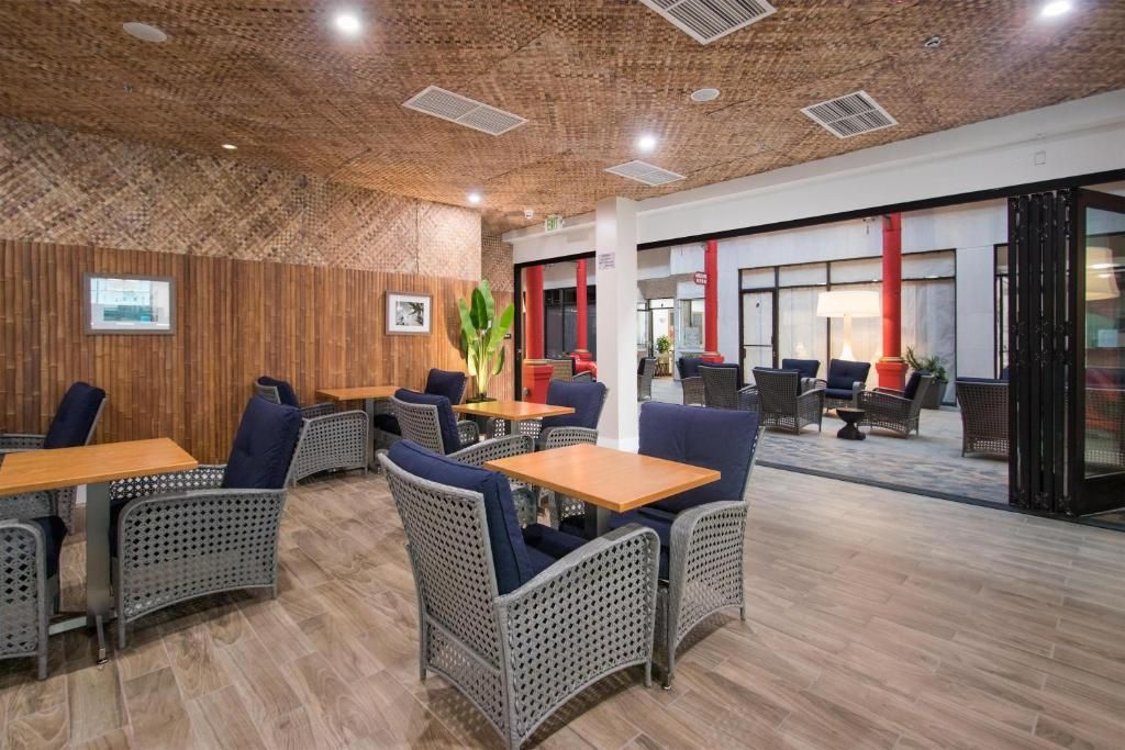 Best Western Plus Dragon Gate Inn фото 27