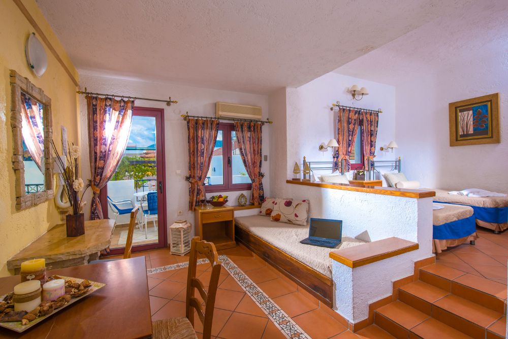 Irida Hotel Apartments фото 25