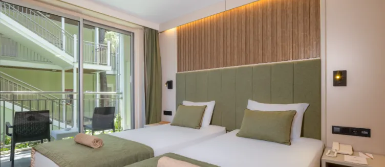 Фото отеля Crystal Flora Pearl Collection