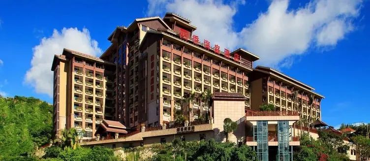 Горящий тур в Four Season Ocean Courtyard Hotel