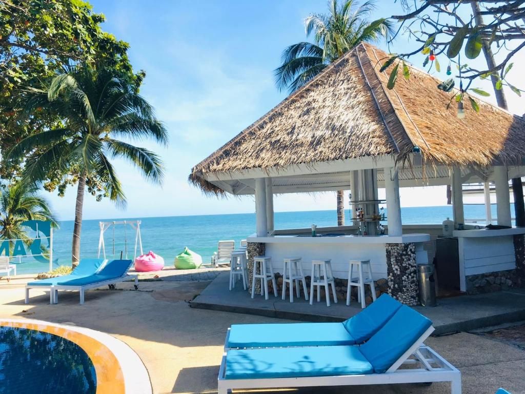 Sand Sea Beach Resort фото 63