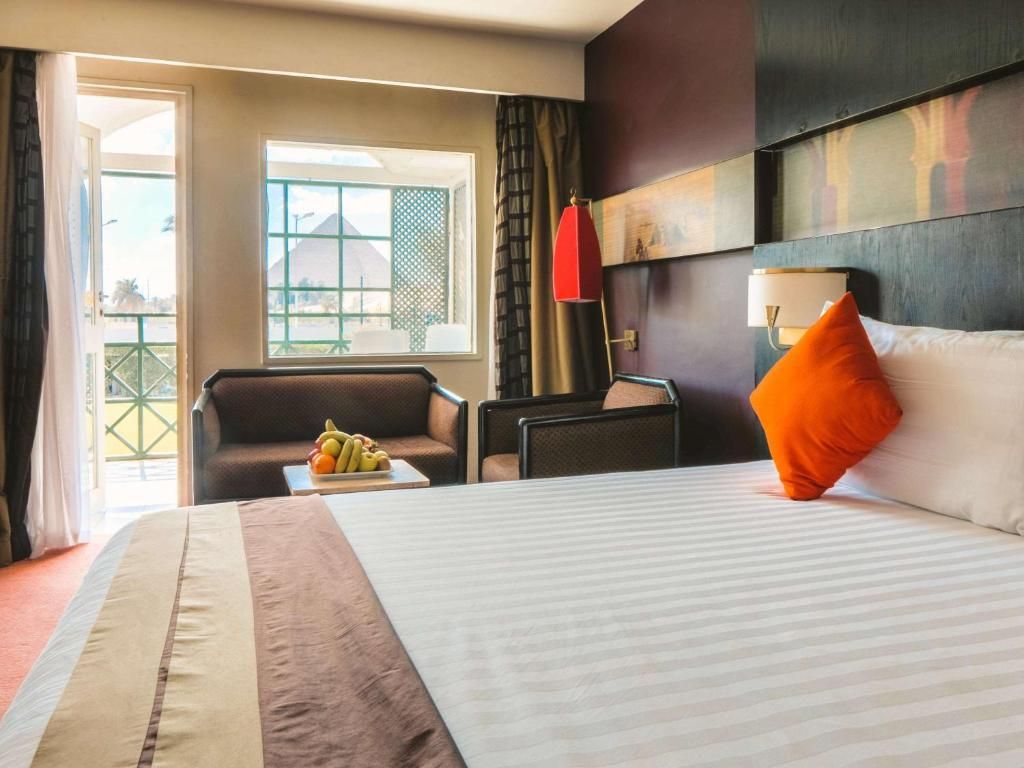 Mercure Cairo Le Sphinx Hotel фото 1