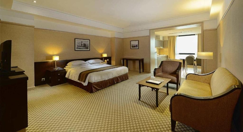 Pacific Regency Hotel Suites фото 27