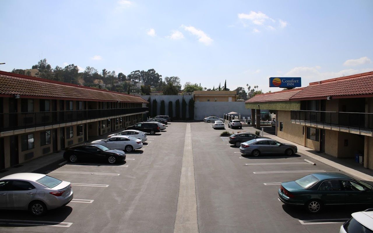 Comfort Inn Near Old Town Pasadena in Eagle Rock CA фото 16
