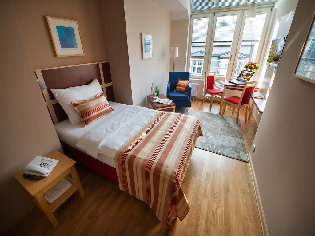 EA Hotel Julis фото 25