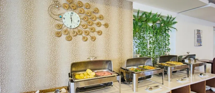 Фото отеля Golden Light Hotel